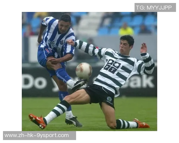 足球锋神的传奇之路：从青涩少年到世界顶级射手的成长故事